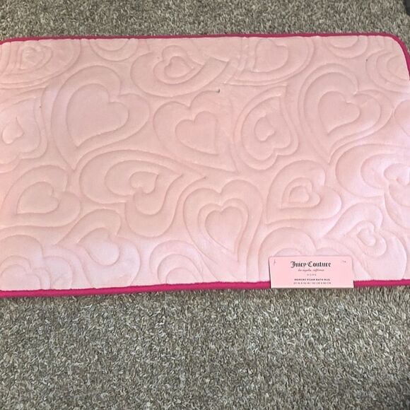Juicy Couture Home Heart Embossed Memory Foam Bath Rug - Picture 6 of 7